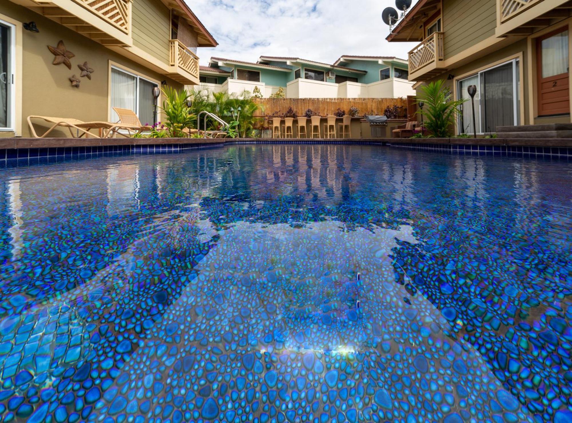 Bamboo Suite, 1 Bedroom, Sleeps 4, Pool & Bbq, Pre-Renovation Summer Sale Kihei Exterior photo
